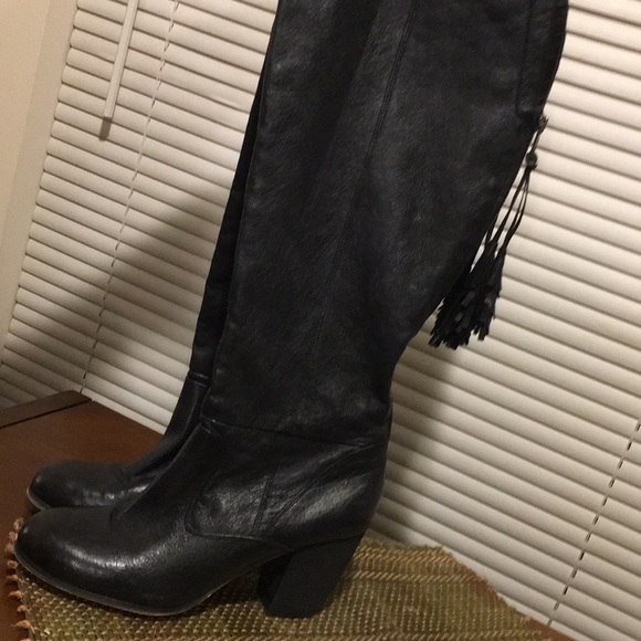 Beautiful Brand New Steve Madden Tassel Boots - Picture 3 of 17